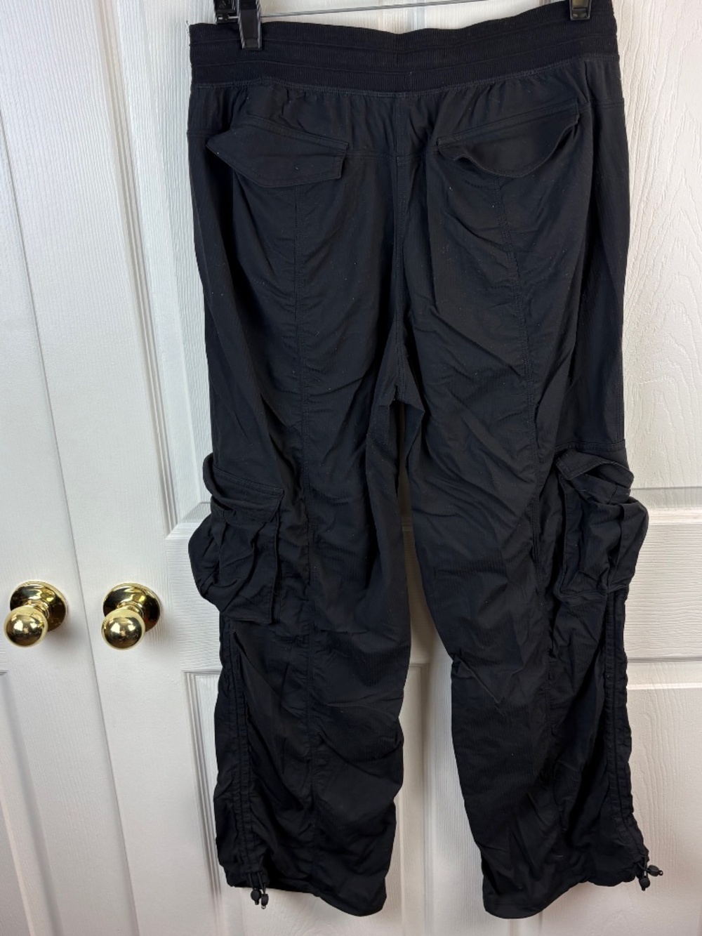Lululemon Dance Studio Relaxed Fit Mid Rise Cargo pants - Picture 3 of 4